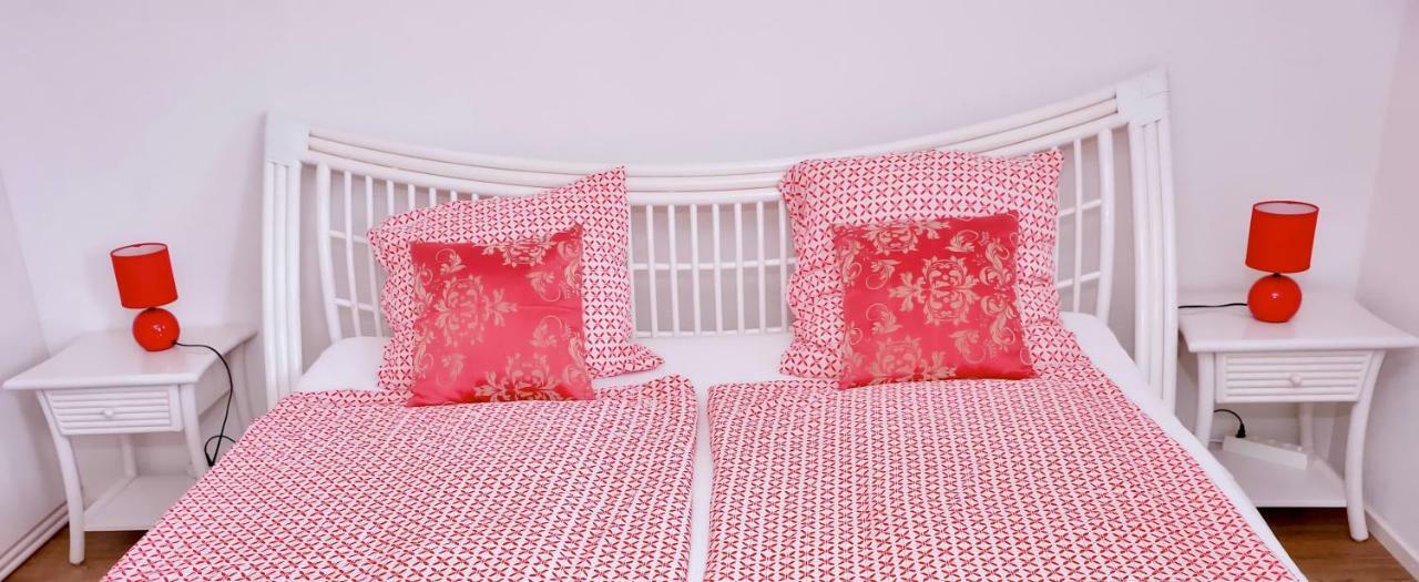 Luins Cave Du Treyblanc B&B 외부 사진